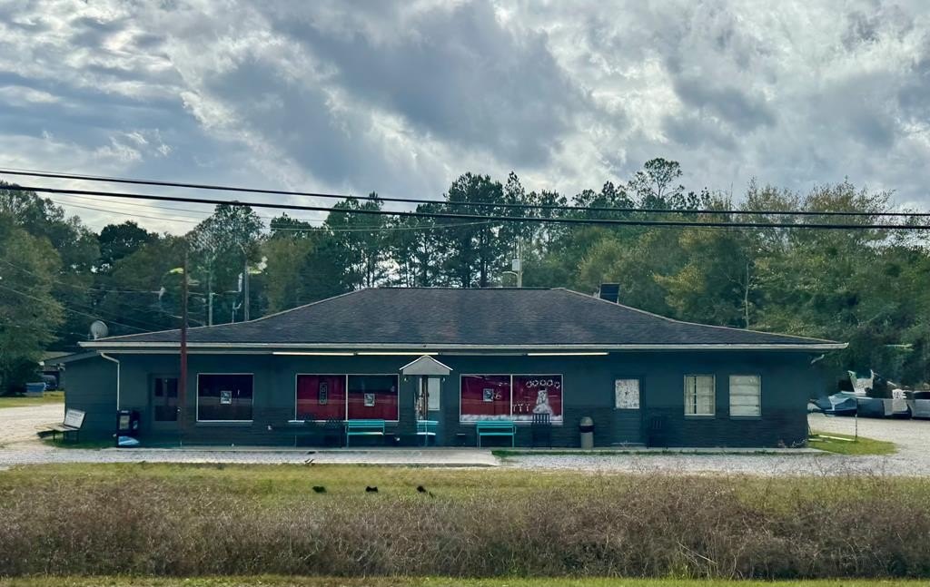 Picayune Commercial Building For Sale
