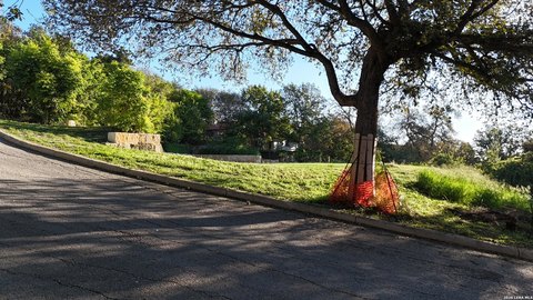 Land, Terrell Hills, TX