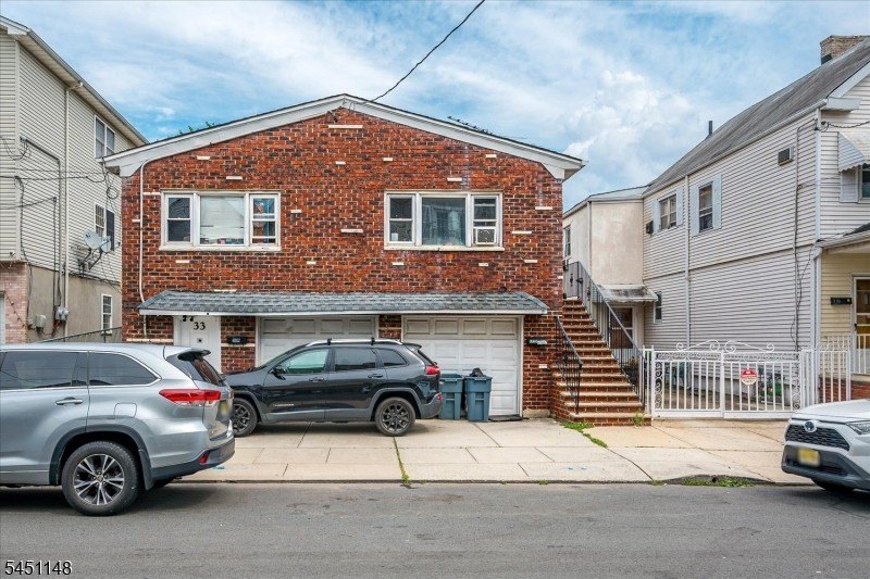 31 Bank St, Elizabeth, NJ 07201