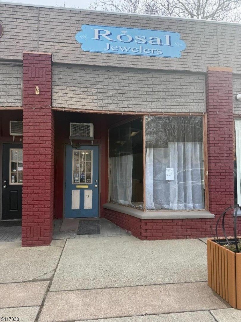 Downtown Belvidere Commercial Space