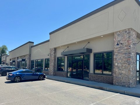 Retail Spaces on Highway 89