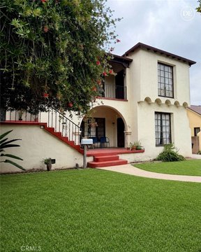 Triplex with Detached Rear Home