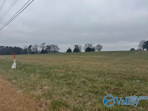 Land in Elkmont, Alabama