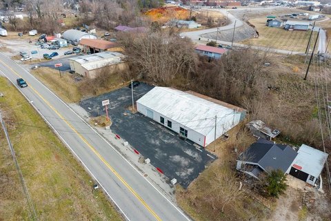 Versatile Commercial Building in Sparta