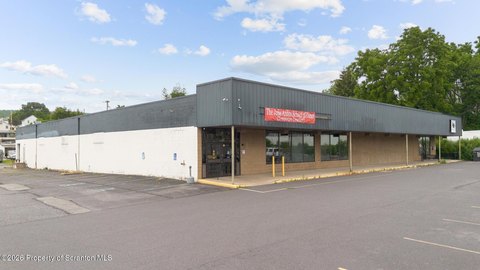 One-Story Retail/Light Industrial Building