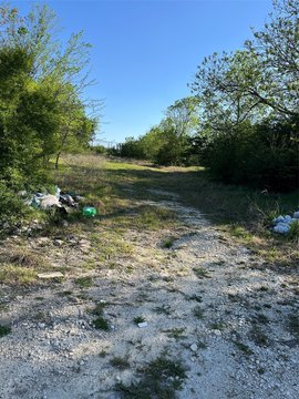Residential Land in Dallas, TX