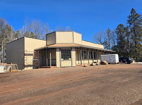 Lakeside Commercial Property on Smith Lake