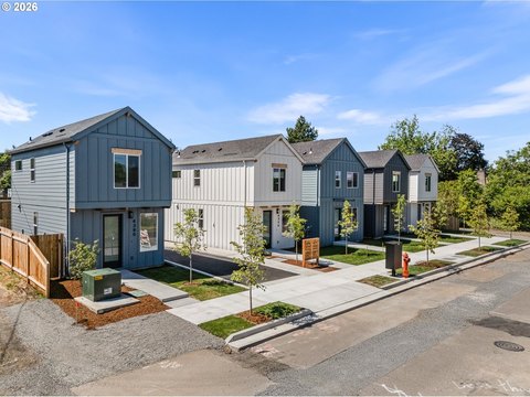Detached Cottage-Style Rental Homes
