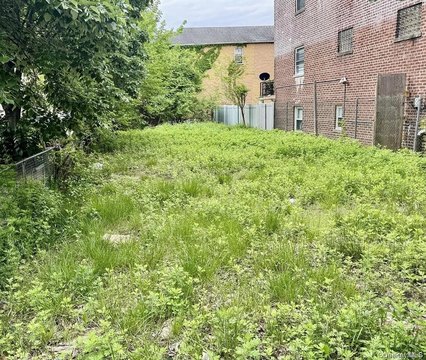 Land, Bronx, NY