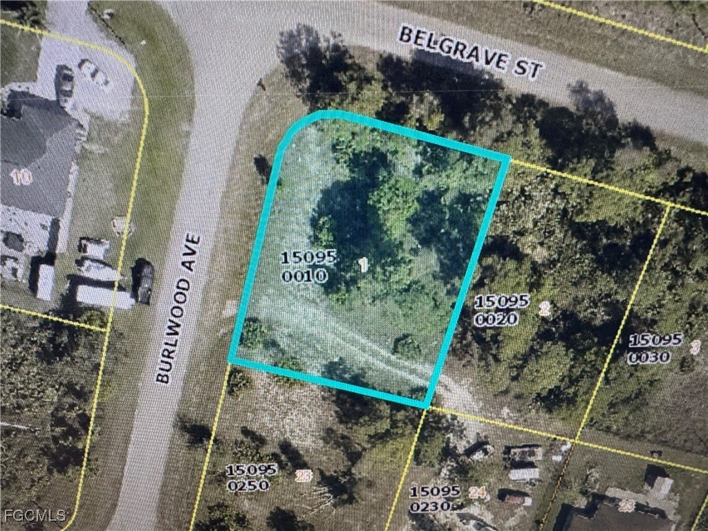 Vacant Lot in Fort Myers