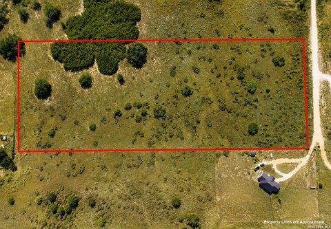 Residential Land in Poteet, TX