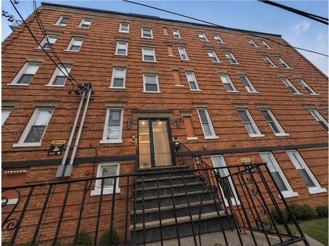 Renovated Multifamily Building in JC Heights