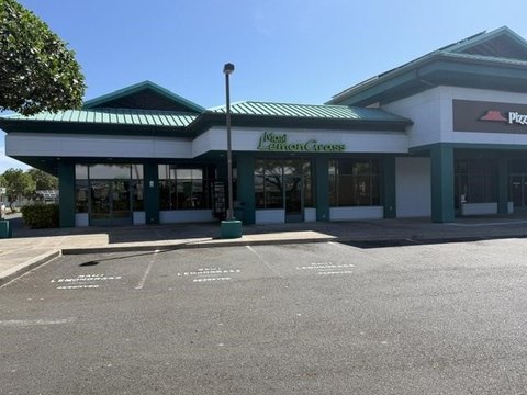 Kahului Restaurant with Liquor License
