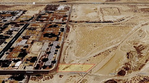 Residential Land in Ridgecrest, CA
