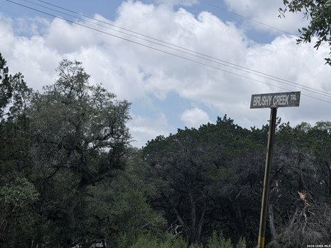 LAND - Bandera, TX