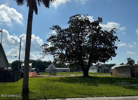 Gulfport Land Near Beach