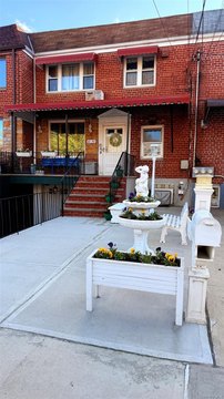 Two-Story Duplex in Middle Village
