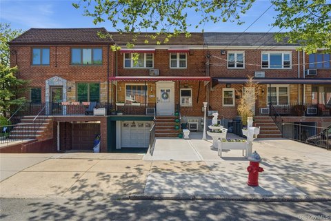 Two-Story Duplex in Middle Village