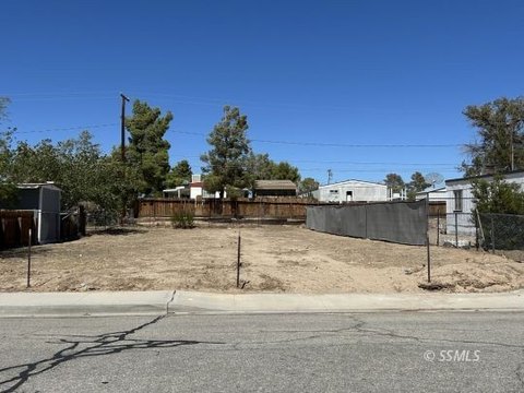 Ridgecrest Land with Utilities