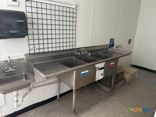 Picture 3
