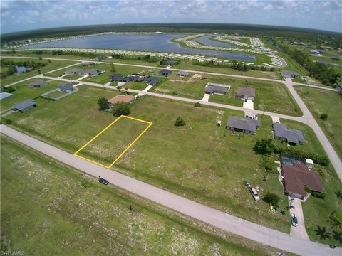 Residential Lot in Cape Coral