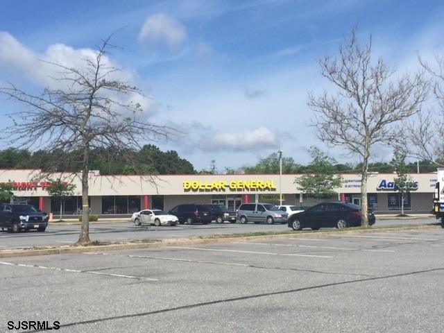 Retail Plaza in Egg Harbor