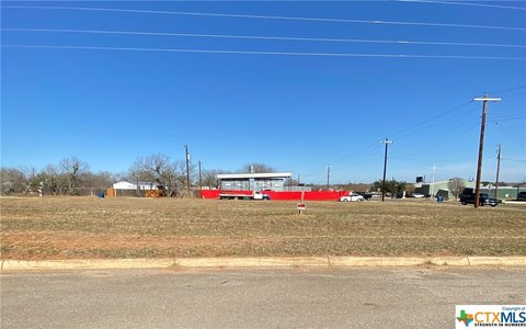 Floresville Commercial Land Opportunity