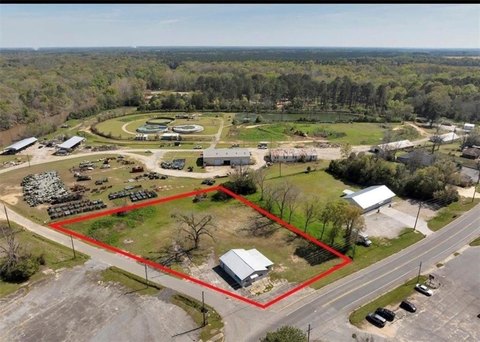 Commercial Property in Hawkinsville, GA