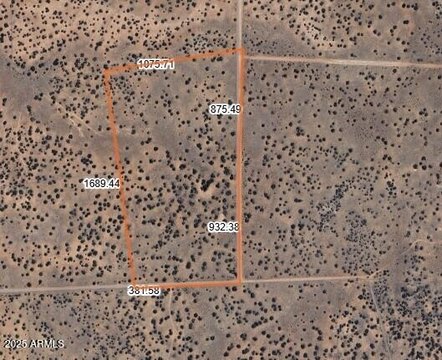 Winslow Land with Wilderness Views