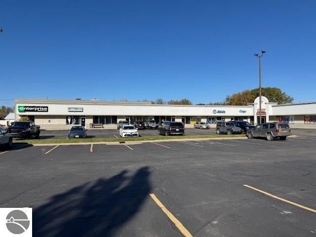 Retail Space in Northridge Plaza