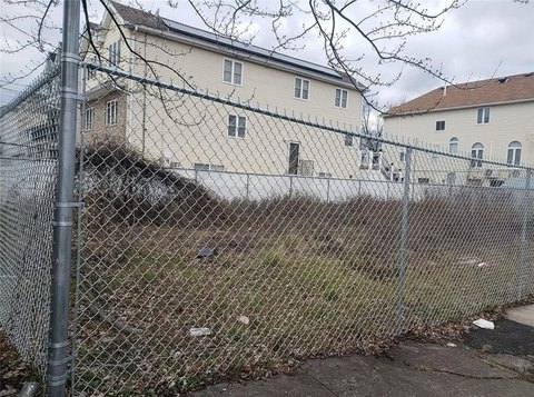Vacant Land in Midland Beach
