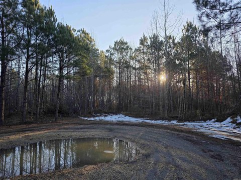 Land in Woodlawn Community
