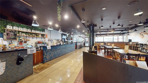 Honolulu Restaurant Space with Parking