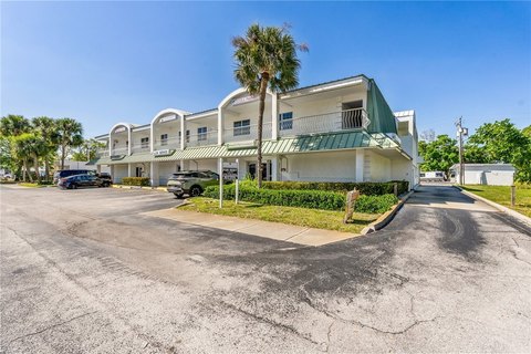 Vero Beach Mixed-Use Investment