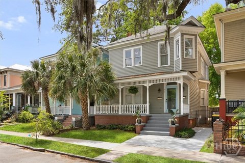 Victorian Duplex in Thomas Square