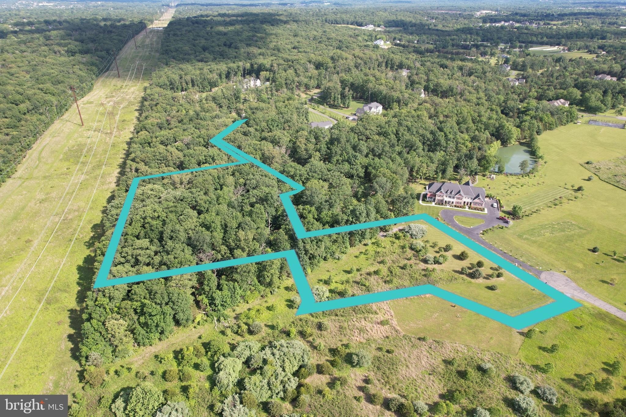 Spacious Residential Lot in Centreville