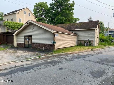 Saratoga Springs Commercial Space