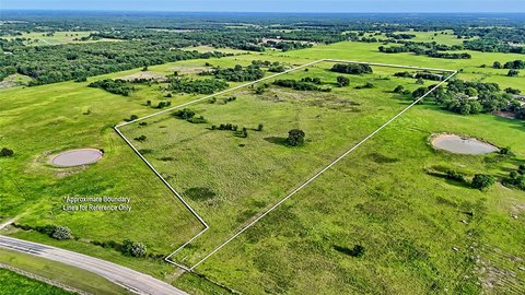 Unrestricted Agricultural Land with Pond