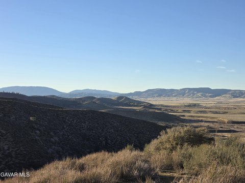 LAND - Lake Hughes, CA