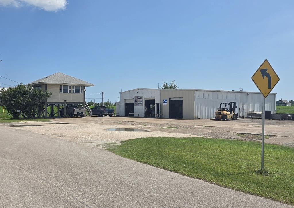 Freeport Commercial Land on Slab