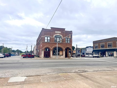 Mixed-Use Building in Herrin, IL
