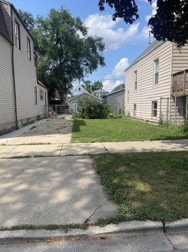 LAND - Chicago, IL
