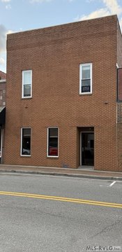 Versatile Commercial Building in Lawrenceville