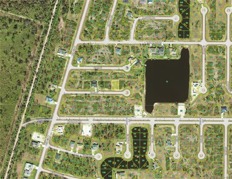 Land in Rotonda Sands