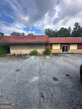 Commercial Space in Lithonia, GA