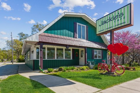 Restaurant and Retail Opportunity