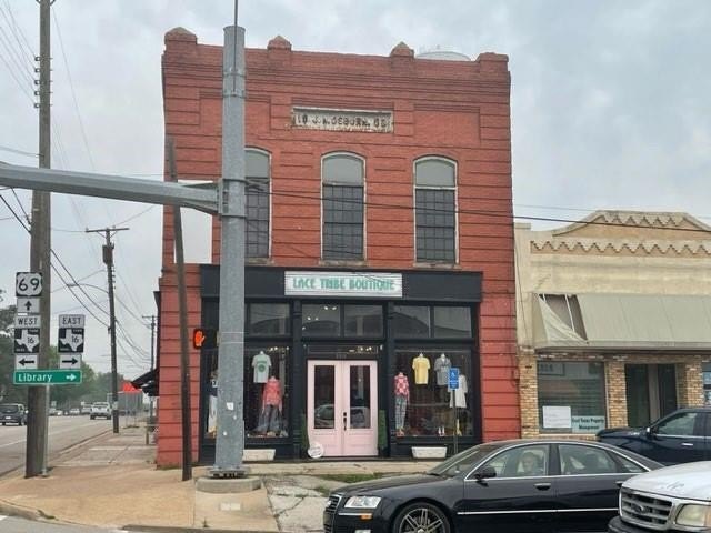 Historic Corner Retail/Office in Lindale