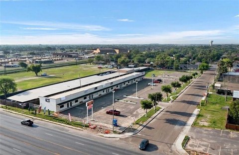 San Juan Commercial Plaza