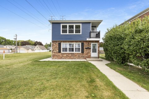 Updated Milwaukee Duplex For Sale