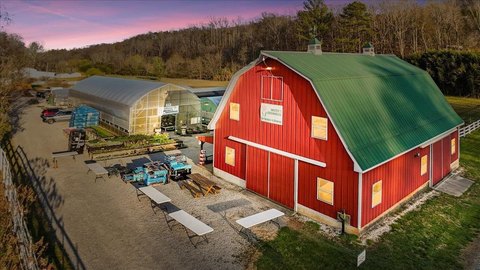 Nursery Greenhouse & Barn Property